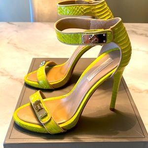 Summer meets Sexy in this Lemongrass and Gold snake print BCBG Maxazria sandal.